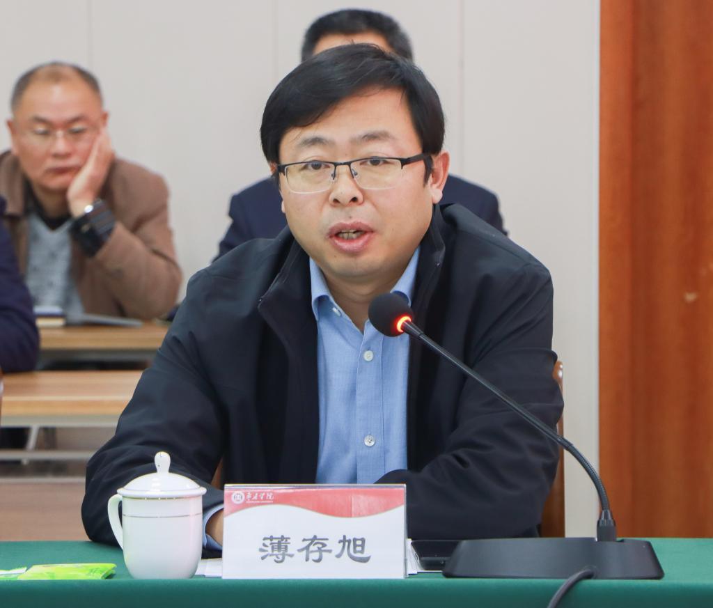 20241121365官网召开师范类专业认证现场考查专家见面会 (2).jpg