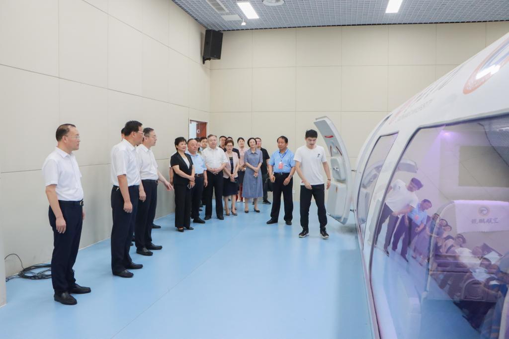 20240709枣庄市人大常委会主任邵士官来365官网调研 (4).jpg