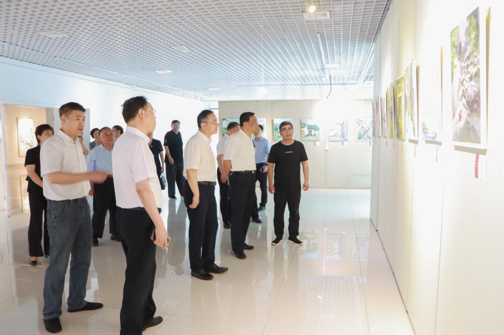 20240709枣庄市人大常委会主任邵士官来365官网调研 (3).jpg